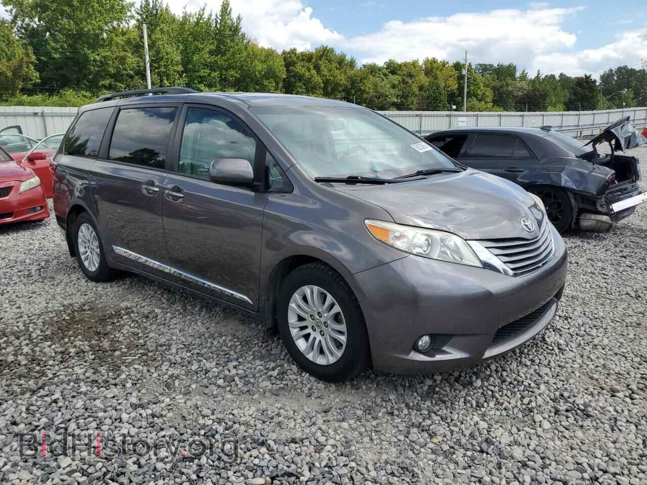 2017 TOYOTA All Models - VIN: 5TDYZ3DC2HS812729 - Фото 4