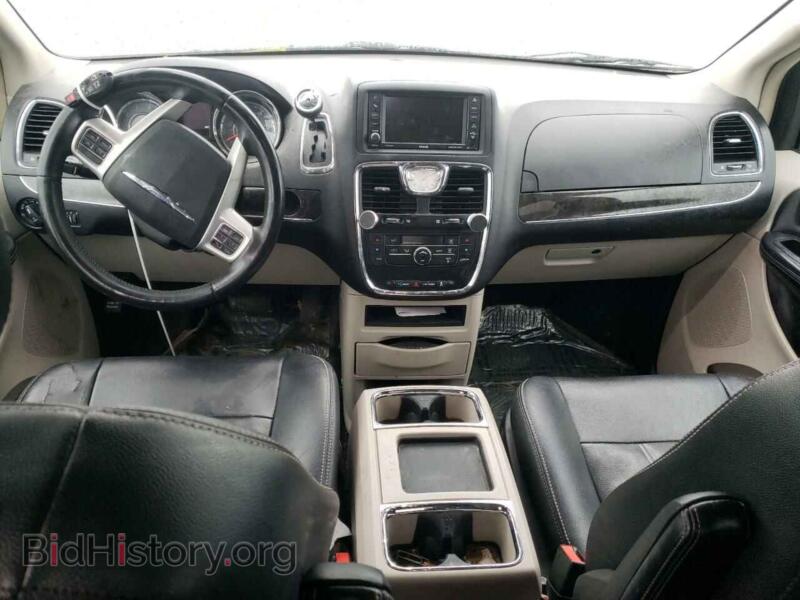 2016 Chrysler MINIVAN (VIN 2C4RC1BGXGR198942) — photo 8 of 13