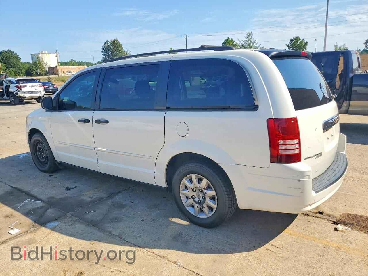 2008 CHRYSLER MINIVAN - VIN: 2A8HR44H58R721070 - Фото 2