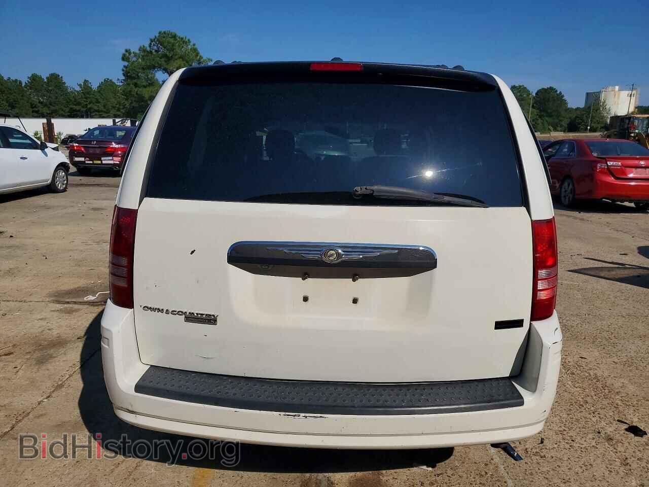 2008 CHRYSLER MINIVAN - VIN: 2A8HR44H58R721070 - Фото 6