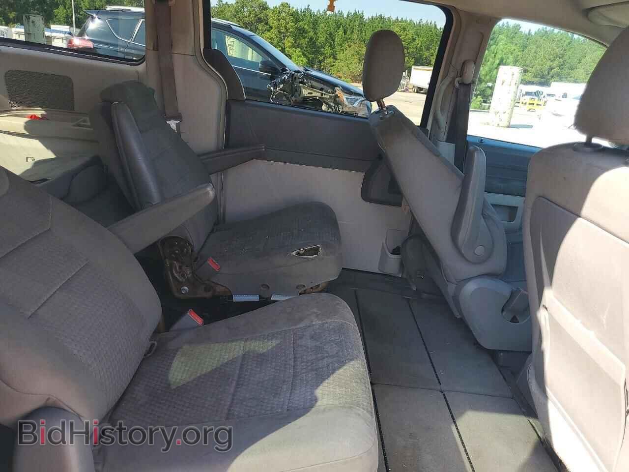 2008 CHRYSLER MINIVAN - VIN: 2A8HR44H58R721070 - Фото 10