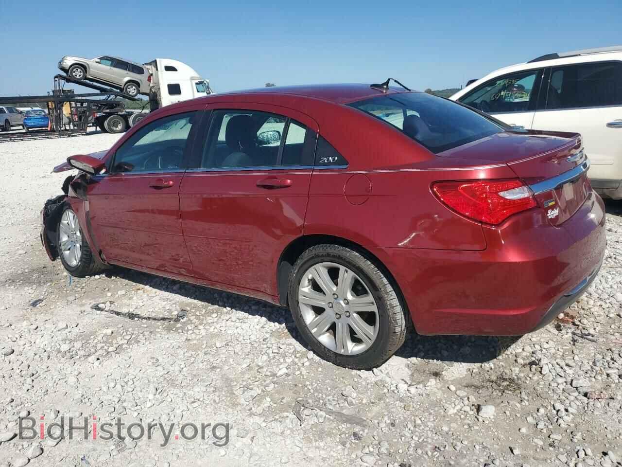2012 CHRYSLER 200 - VIN: 1C3CCBAG2CN235846 - Фото 2