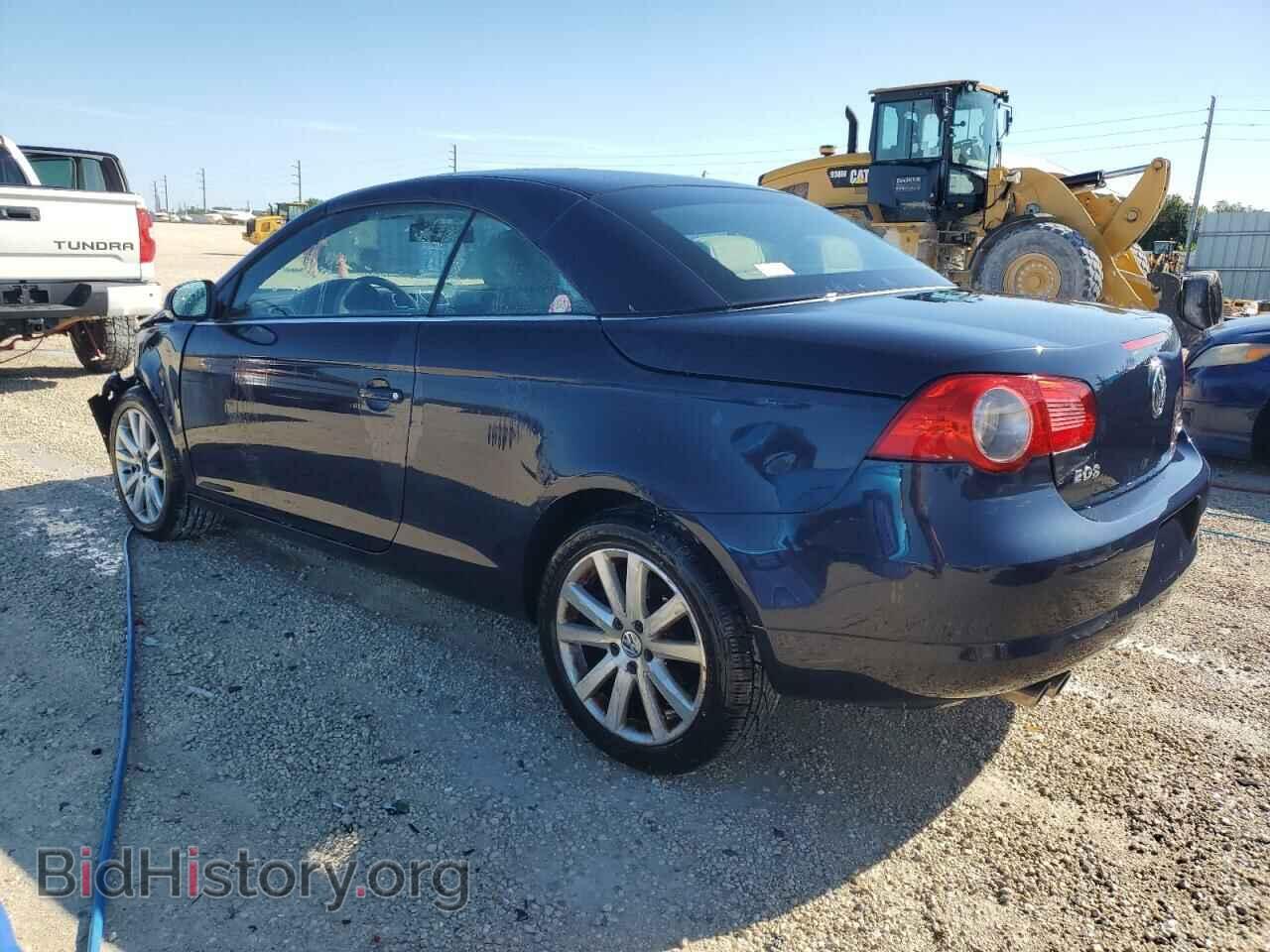 2007 VOLKSWAGEN EOS - VIN: WVWFA71F47V033244 - Фото 2