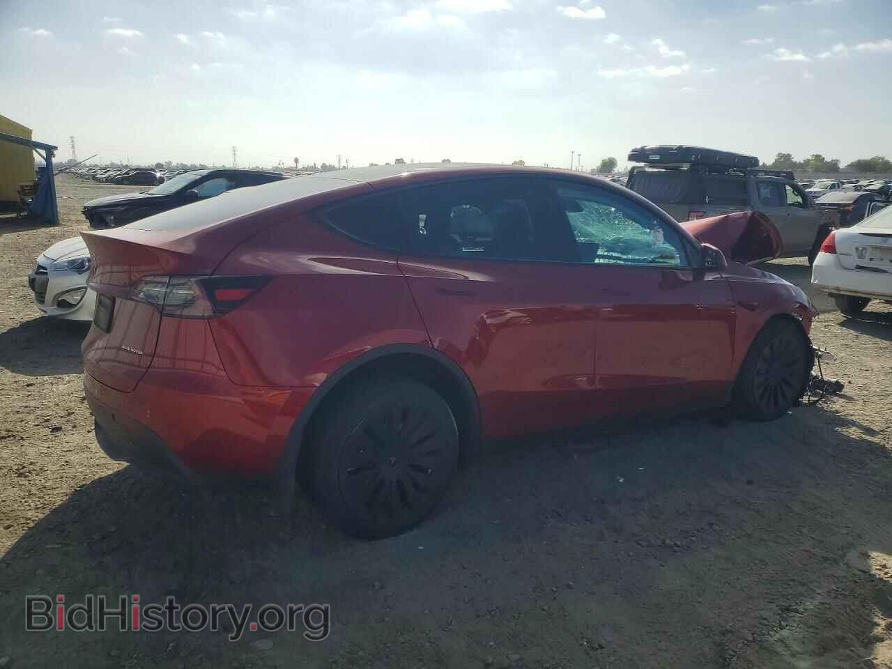 2024 TESLA MODEL Y - VIN: 7SAYGDEEXRF983555 - Photo 3