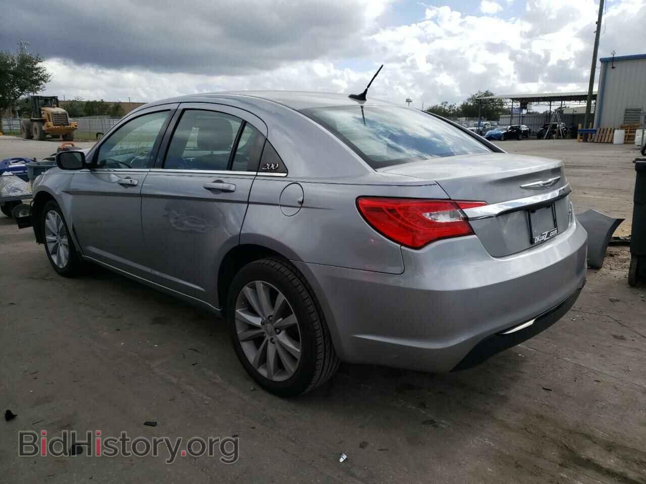 2013 CHRYSLER 200 - VIN: 1C3CCBBB7DN617410 - Фото 3