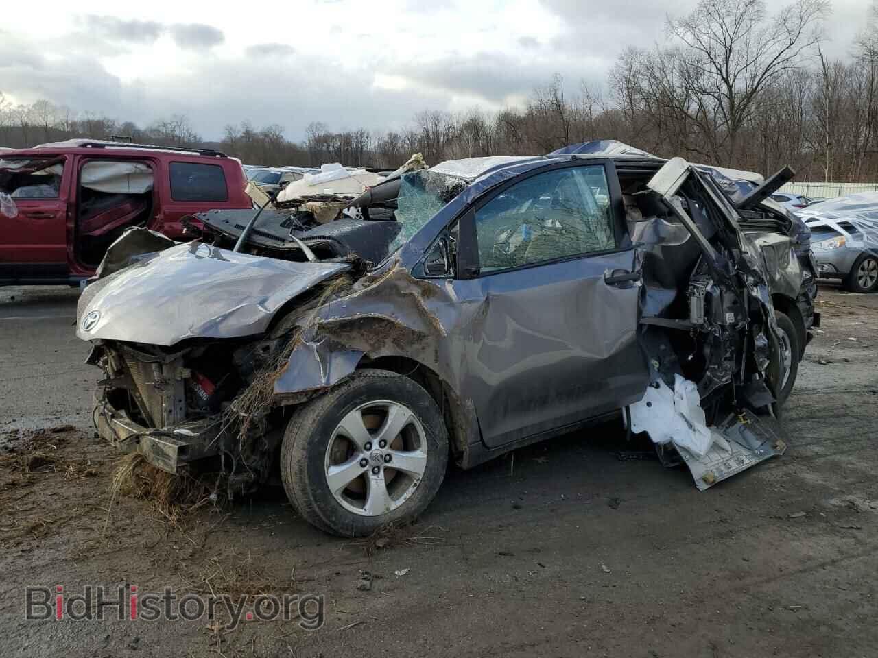 Фотография 5TDZK3DC2CS198105 - TOYOTA SIENNA 2012
