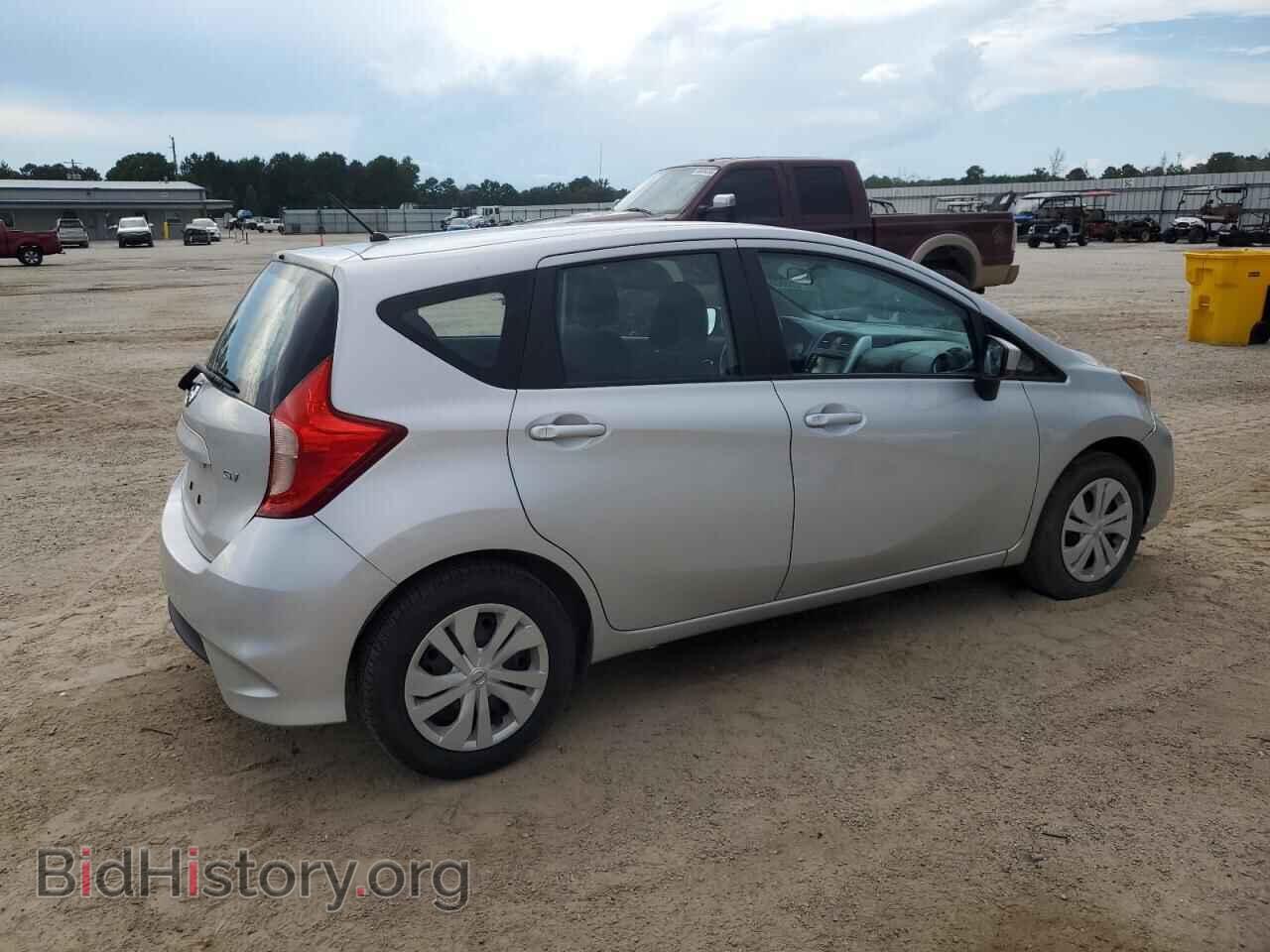 2018 NISSAN VERSA - VIN: 3N1CE2CP5JL369978 - Фото 3