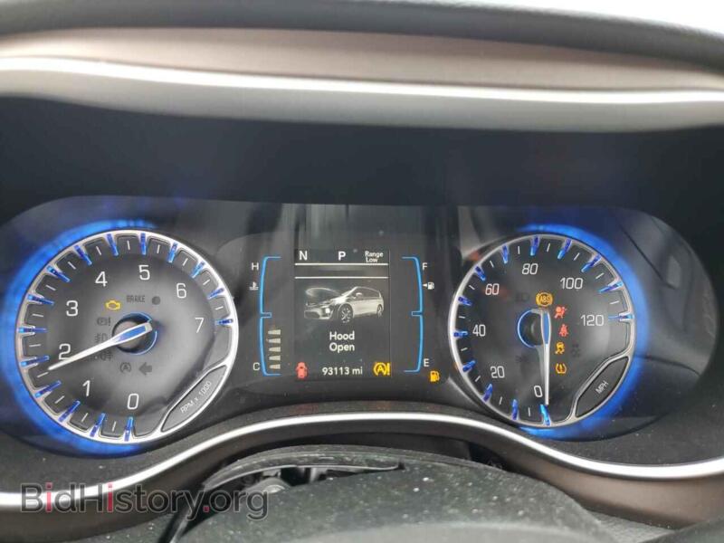 2017 Chrysler PACIFICA (VIN 2C4RC1BG2HR771298) — фото 9 из 13