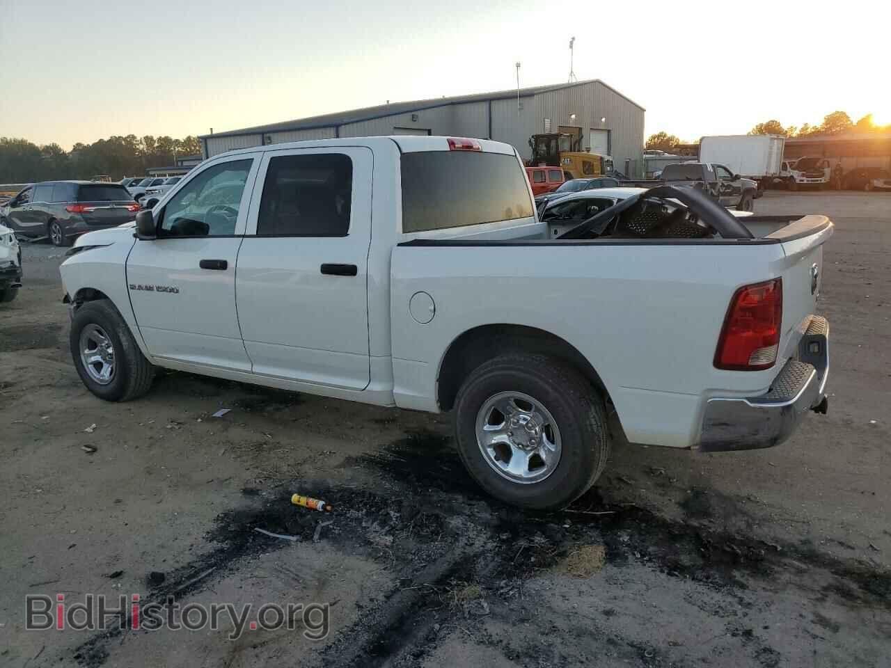 2011 DODGE RAM 1500 - VIN: 1D7RB1CP7BS587195 - Фото 2