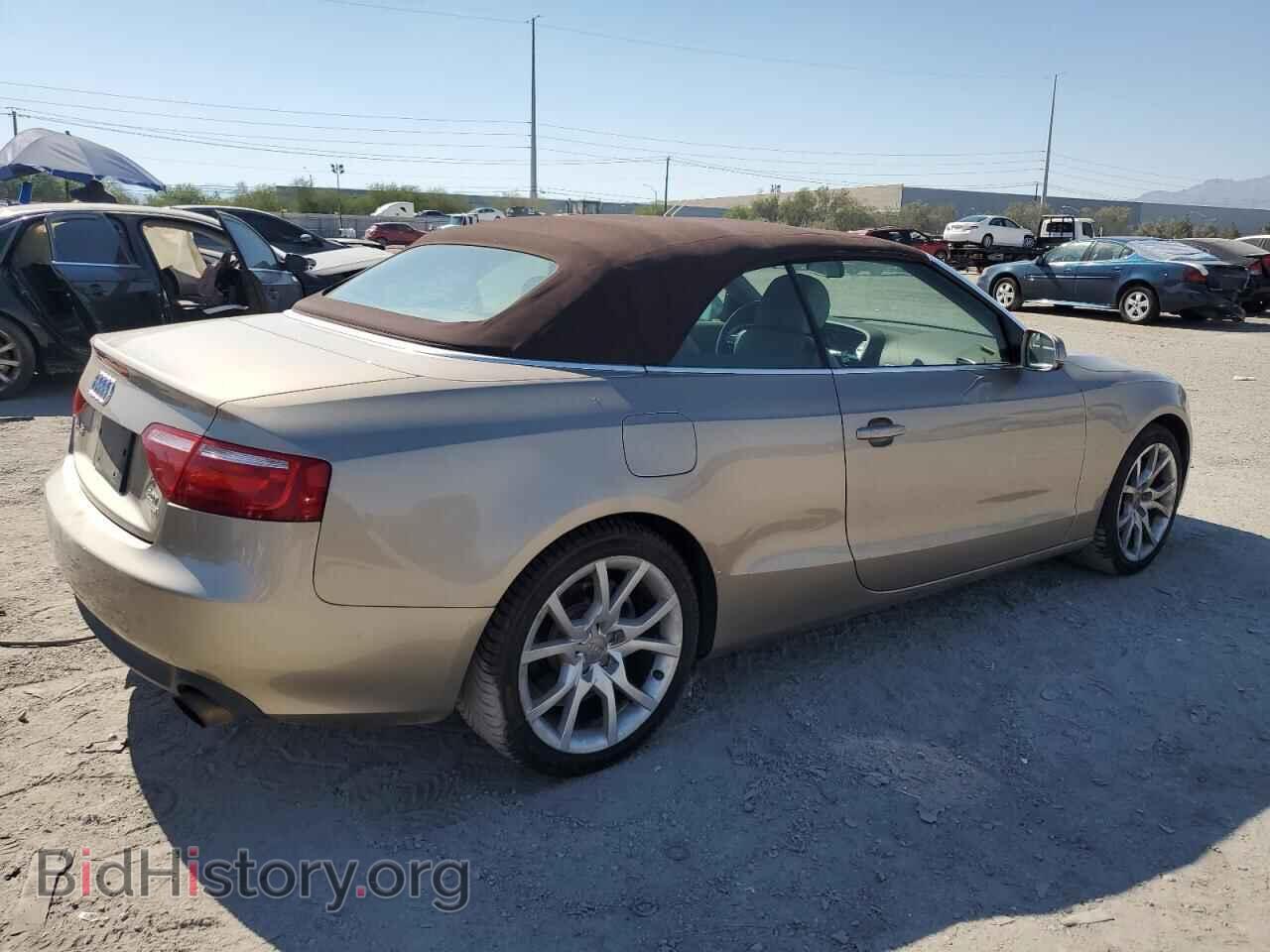 2011 AUDI A5 - VIN: WAUCFAFH3BN012709 - Photo 3