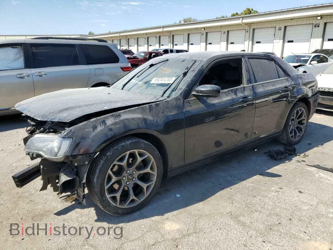 Фотография 2C3CCABG6GH310975 - CHRYSLER 300 2016
