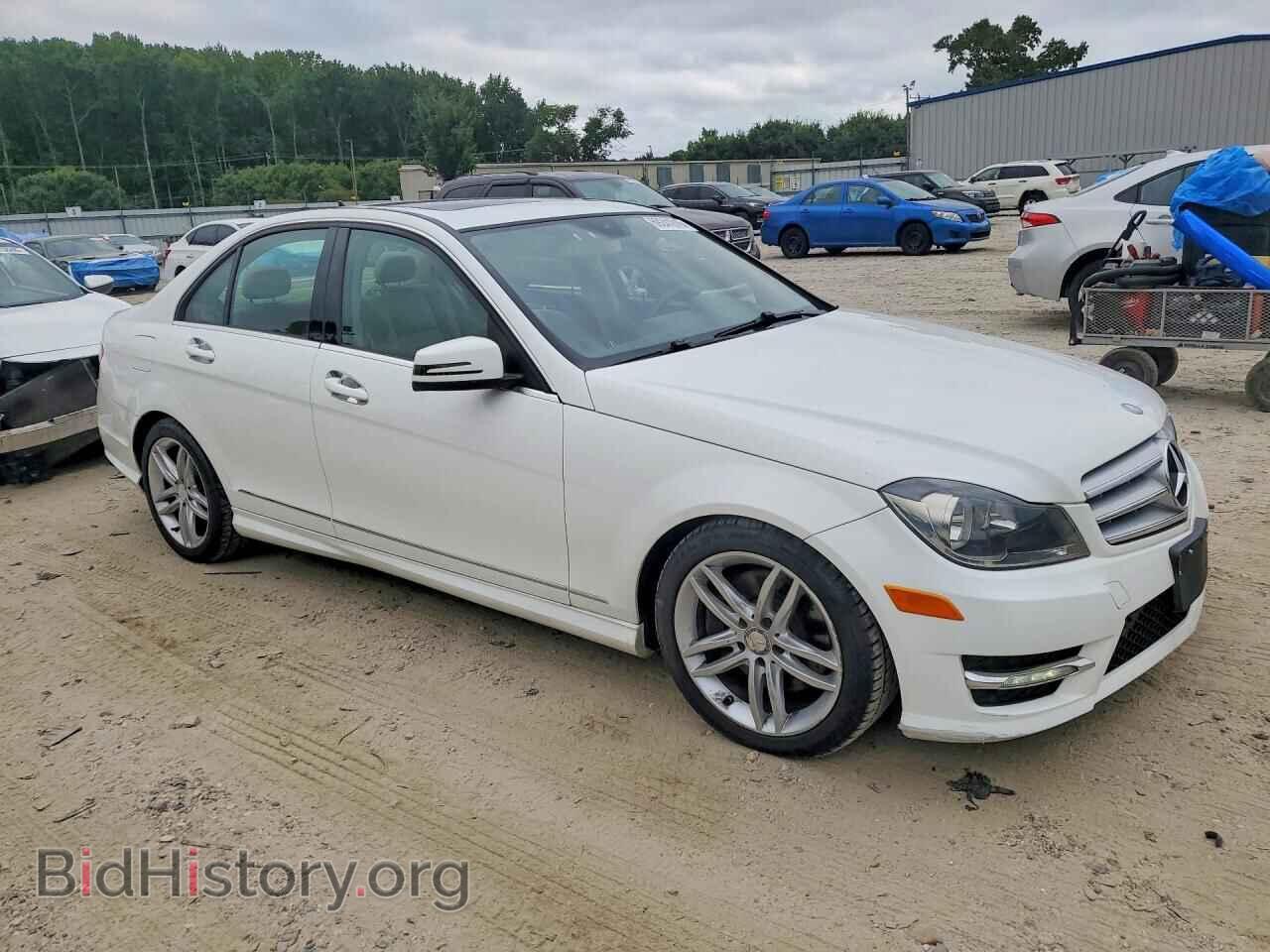 2013 MERCEDES-BENZ C-CLASS - VIN: WDDGF8AB4DR277429 - Фото 4