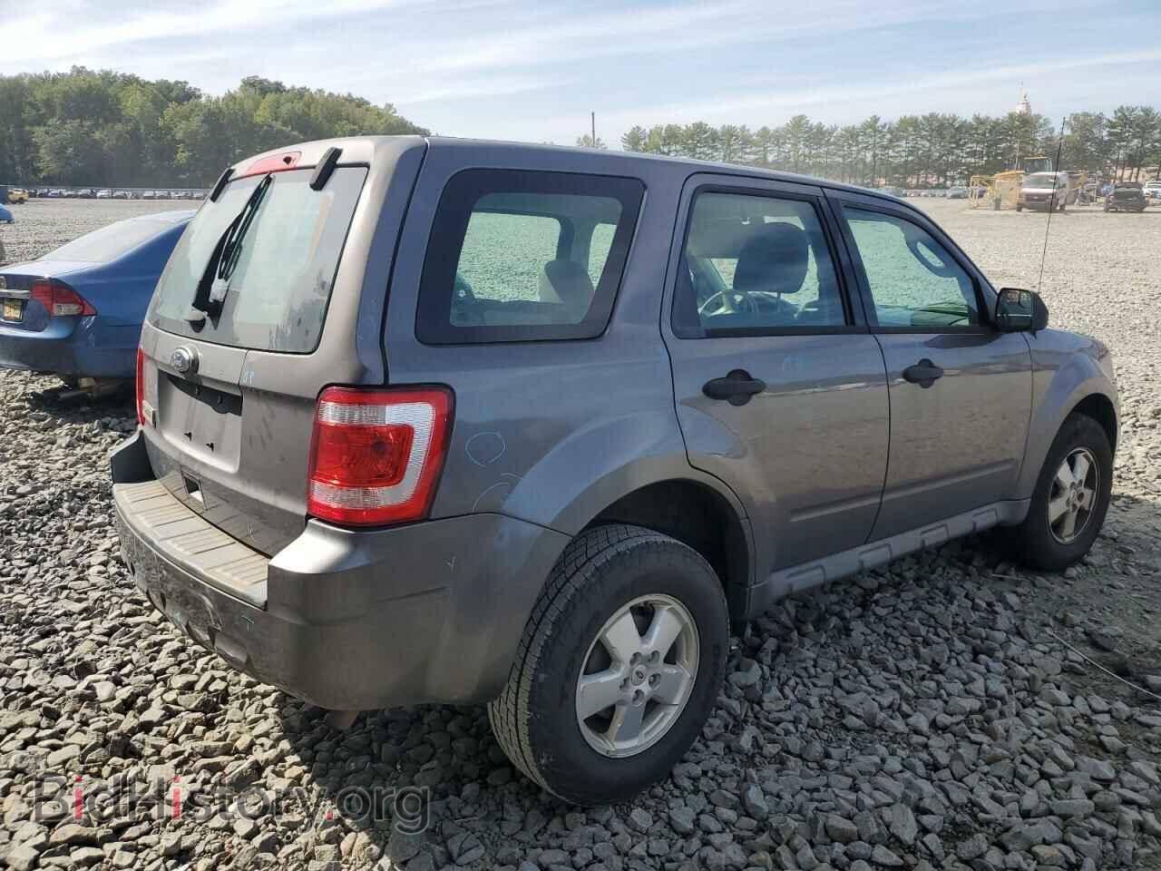 2011 FORD ESCAPE - VIN: 1FMCU0C78BKC28602 - Фото 3
