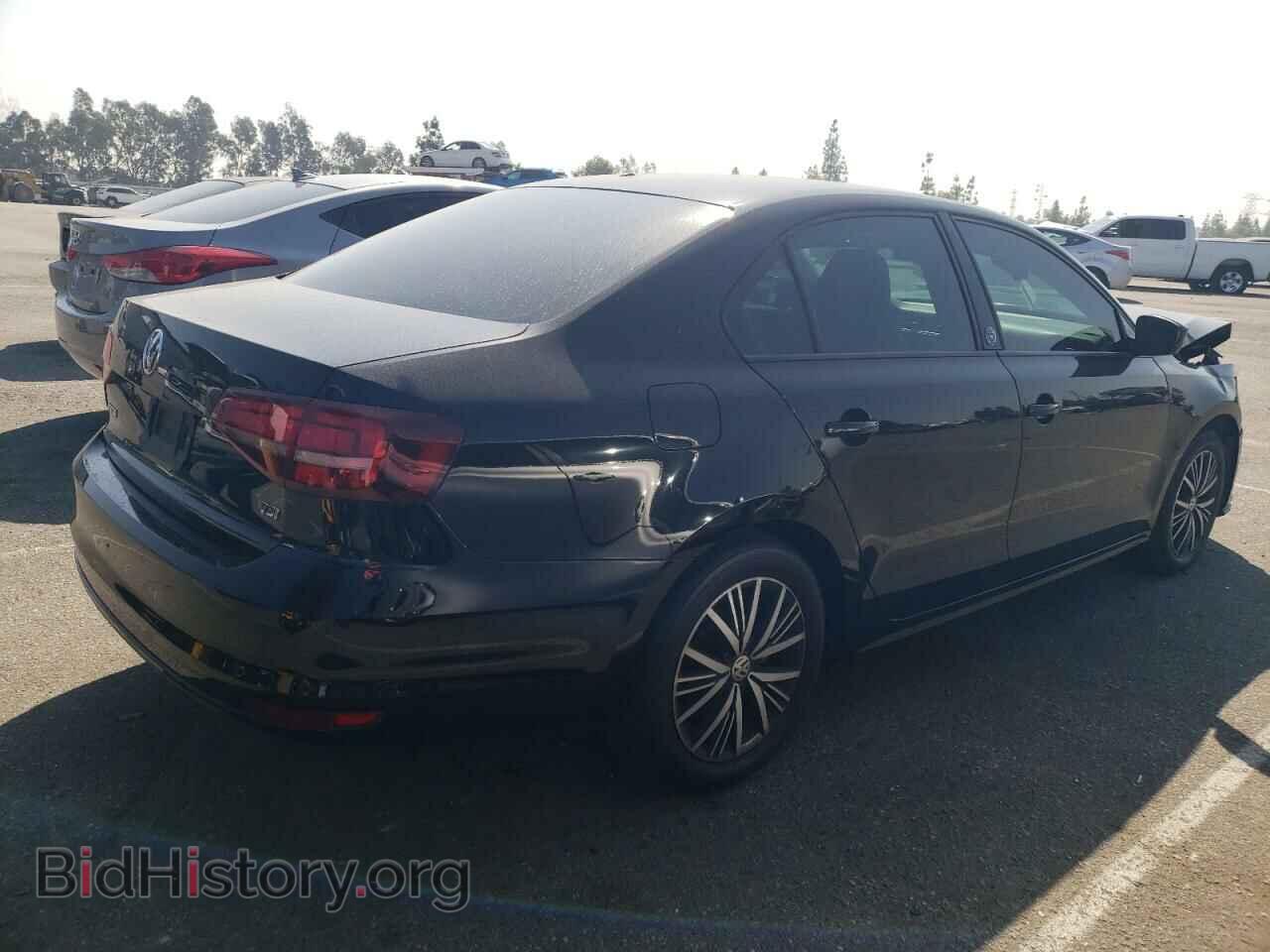 2018 VOLKSWAGEN JETTA - VIN: 3VWDB7AJ1JM211344 - Фото 3