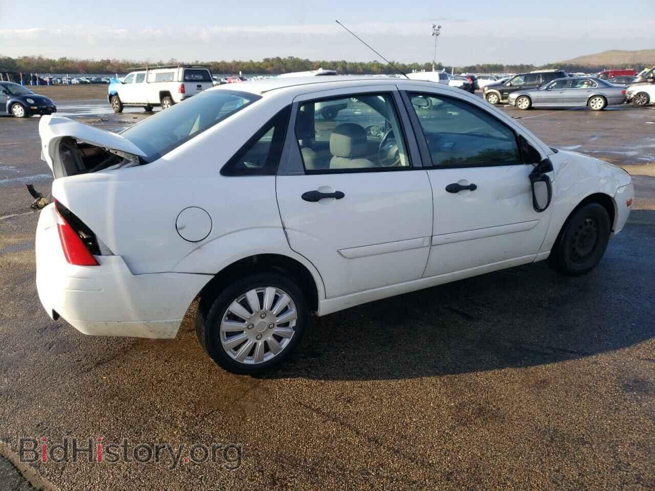 2007 FORD FOCUS - VIN: 1FAFP34N57W304824 - Фото 3
