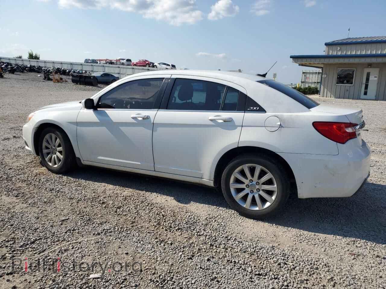 2013 CHRYSLER 200 - VIN: 1C3CCBBG0DN569499 - Фото 2