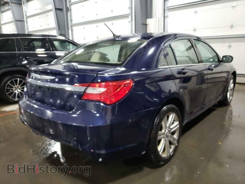 2013 Chrysler 200 (VIN 1C3CCBBB3DN595874) — фото 4 из 10
