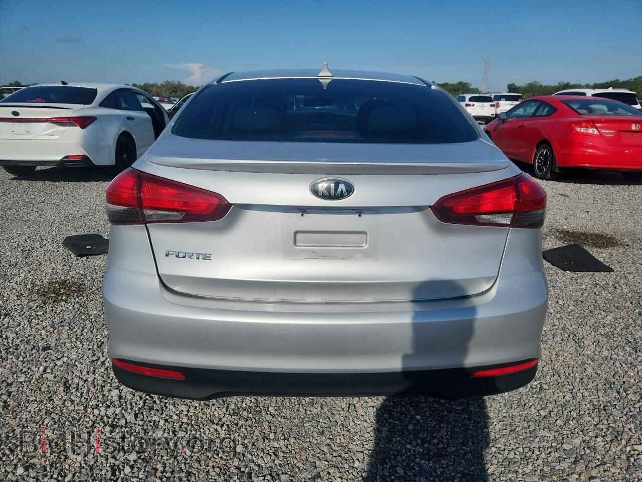 2017 KIA FORTE - VIN: 3KPFK4A79HE020614 - Фото 6