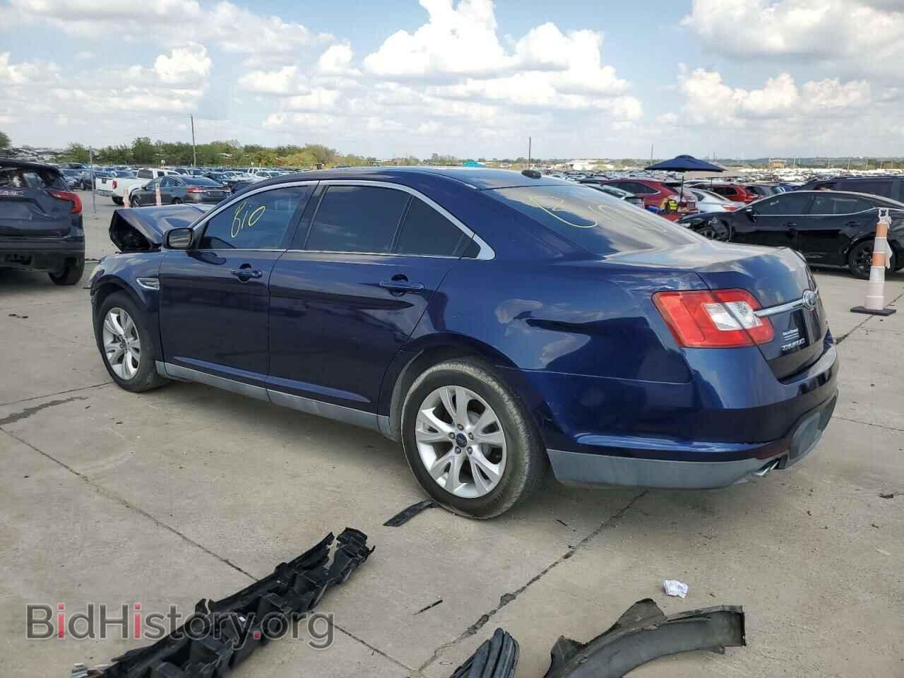 2011 FORD TAURUS - VIN: 1FAHP2EWXBG110951 - Фото 2