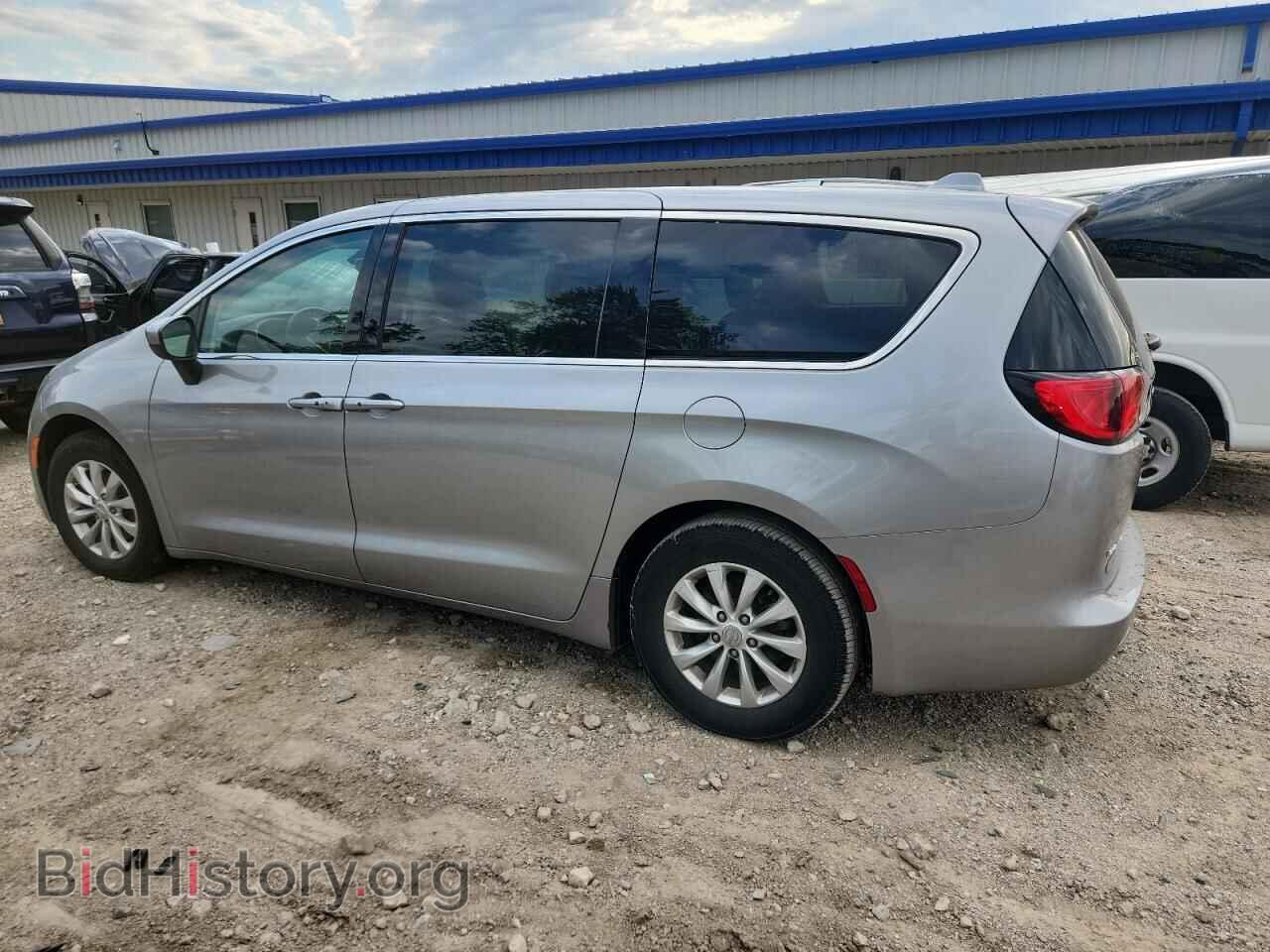 2017 CHRYSLER PACIFICA - VIN: 2C4RC1DG1HR722963 - Photo 2