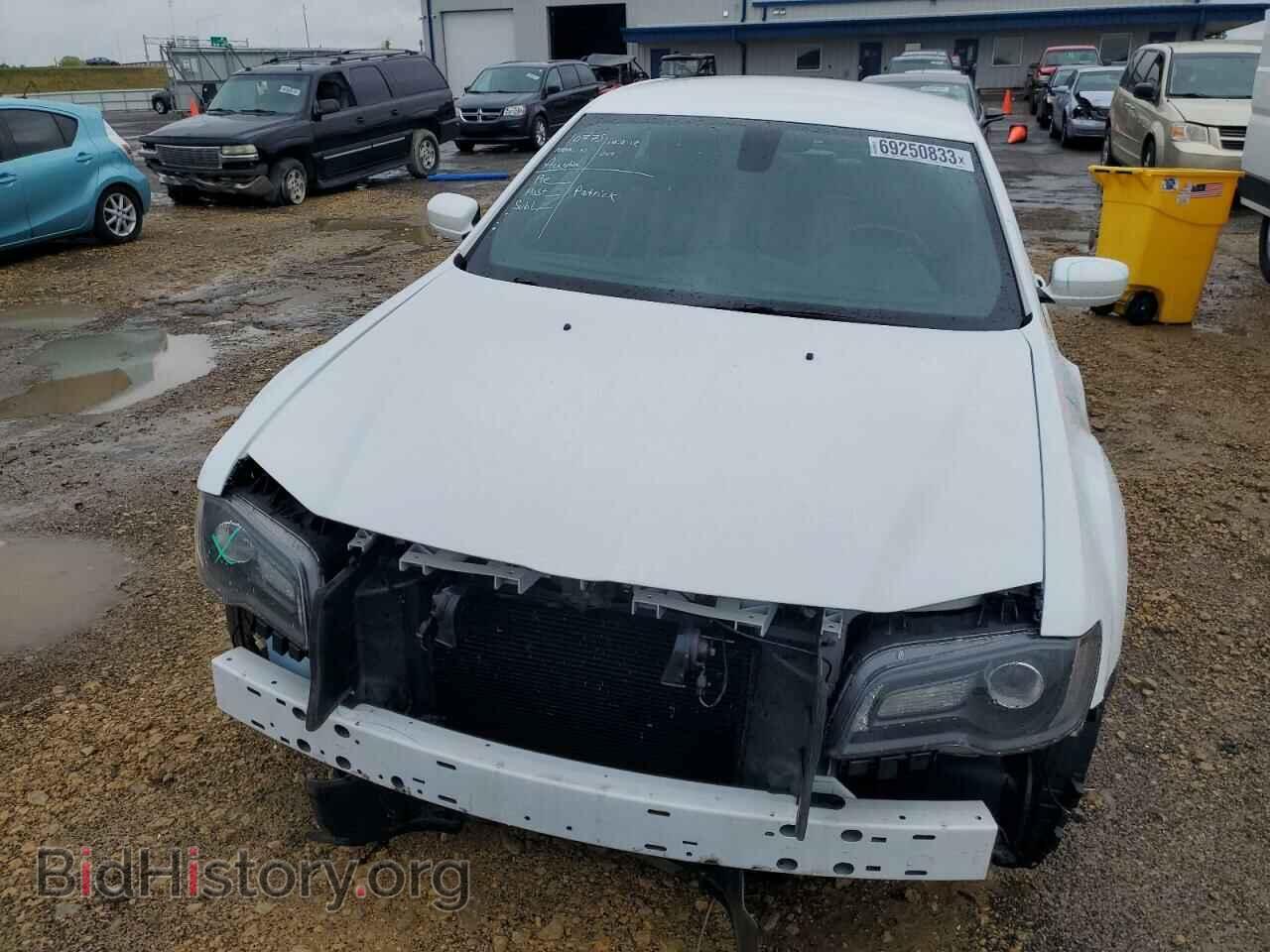 2016 CHRYSLER 300 - VIN: 2C3CCABG2GH261130 - Фото 5