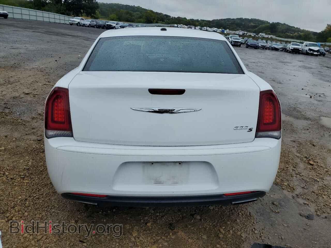 2016 CHRYSLER 300 - VIN: 2C3CCABG2GH261130 - Фото 6