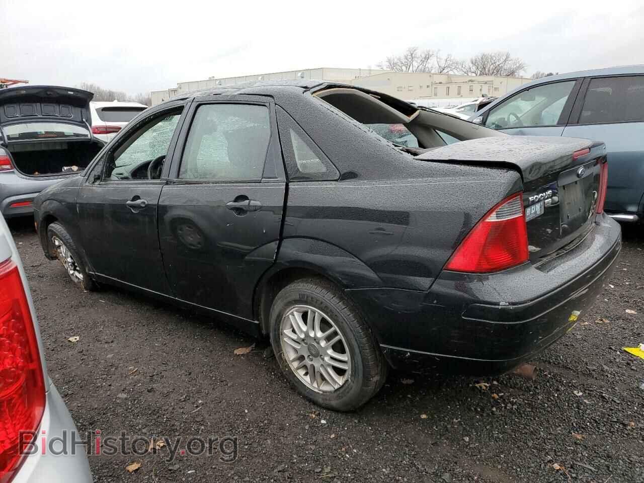 2007 FORD FOCUS - VIN: 1FAHP34N47W307142 - Фото 2