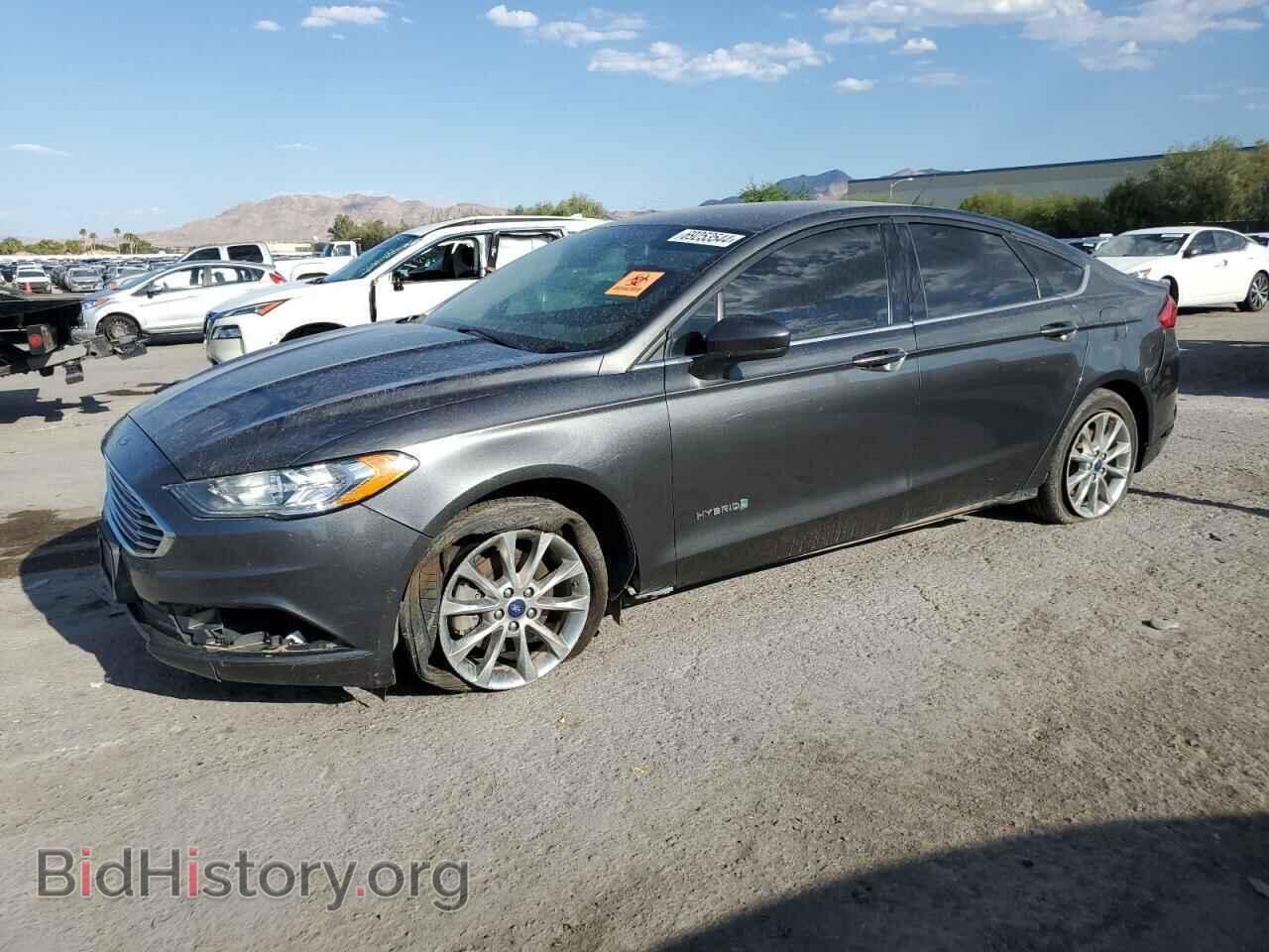 Photo 3FA6P0LU2HR247588 - FORD FUSION 2017