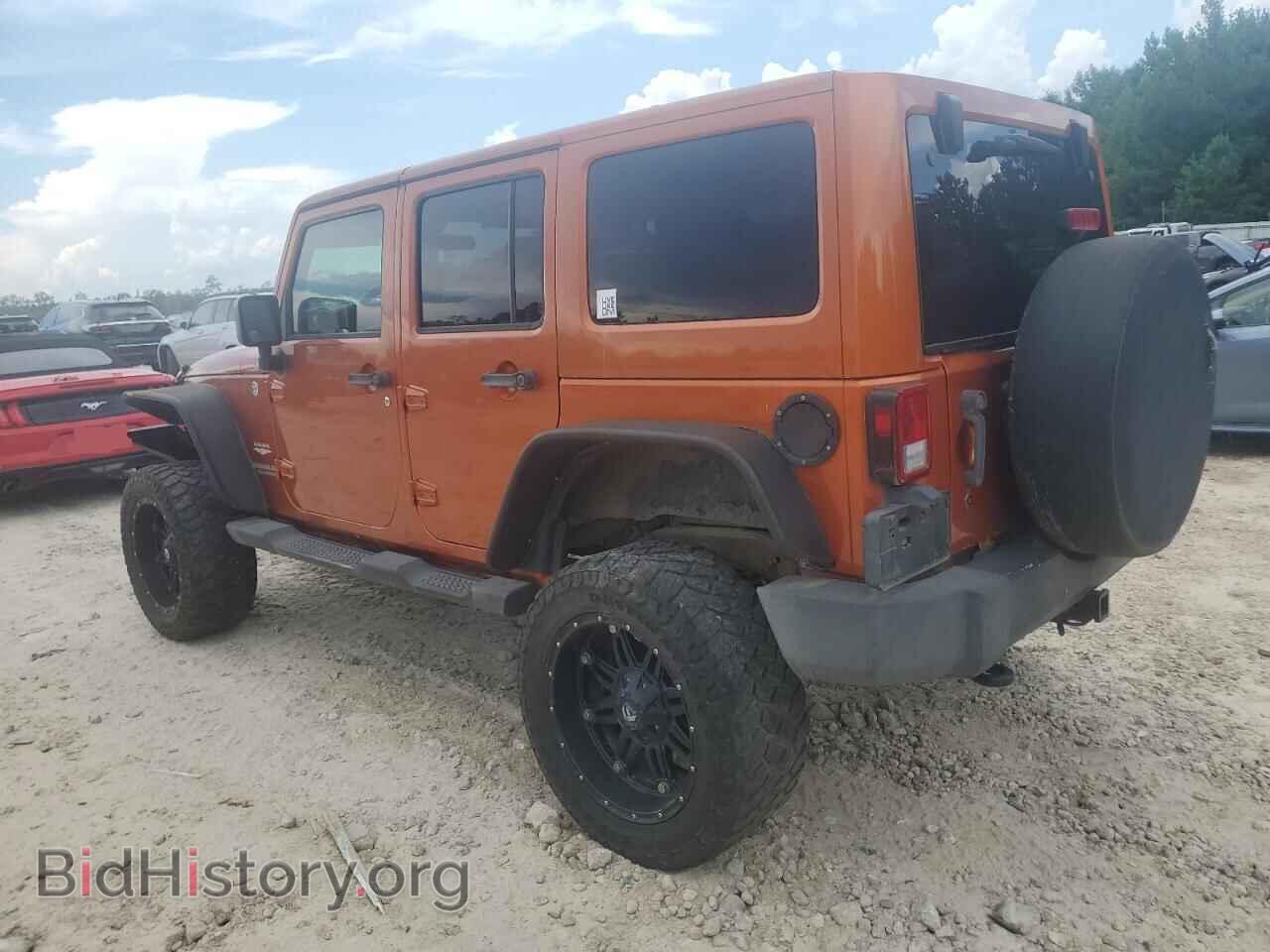 2011 JEEP WRANGLER - VIN: 1J4BA5H14BL558199 - Фото 2
