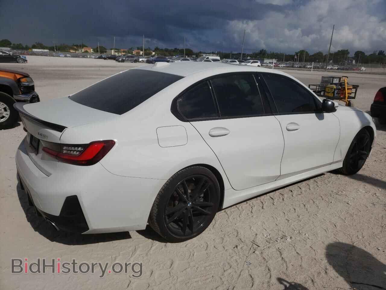 2023 BMW 3 SERIES - VIN: 3MW69FF0XP8D14701 - Фото 3