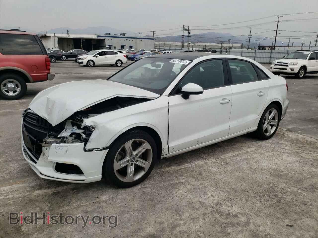 Photo WAUAUGFF4J1087908 - AUDI A3 2018
