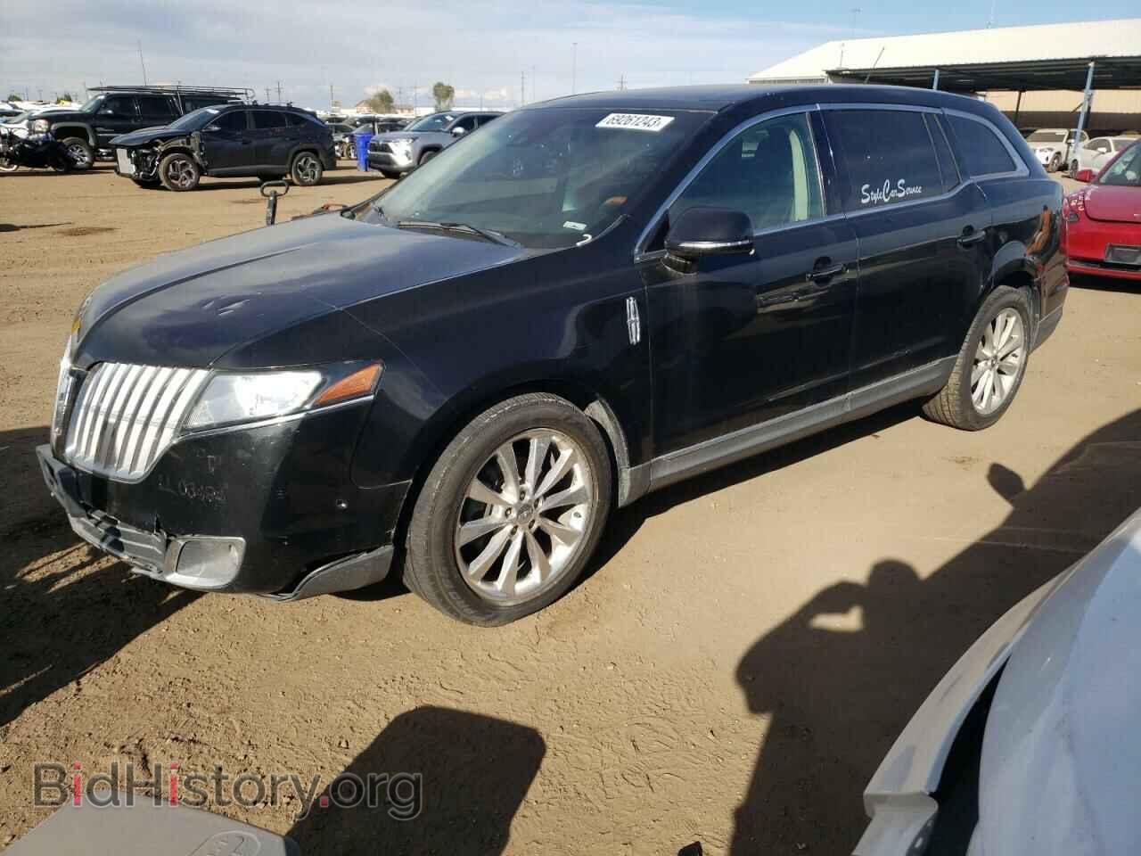 Photo 2LMHJ5AT8BBJ52843 - LINCOLN MKT 2011