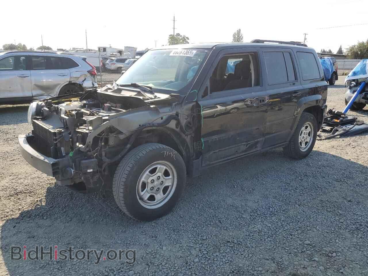 Photo 1C4NJPBA2HD137690 - JEEP PATRIOT 2017