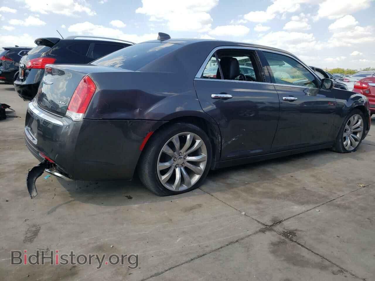 2019 CHRYSLER 300 - VIN: 2C3CCAEG5KH568599 - Фото 3