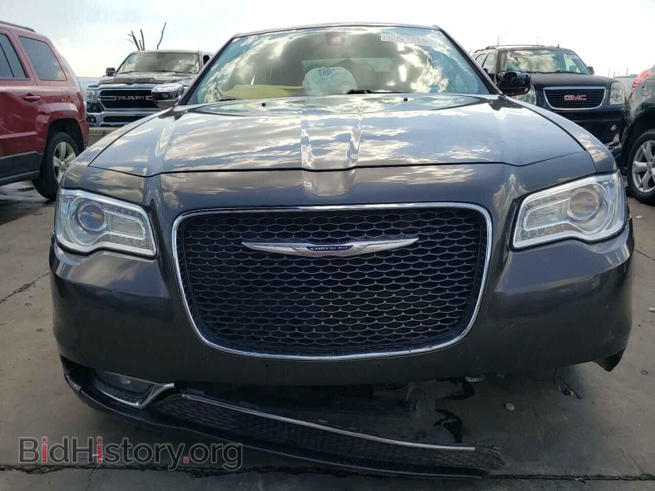 2019 CHRYSLER 300 - VIN: 2C3CCAEG5KH568599 - Фото 5