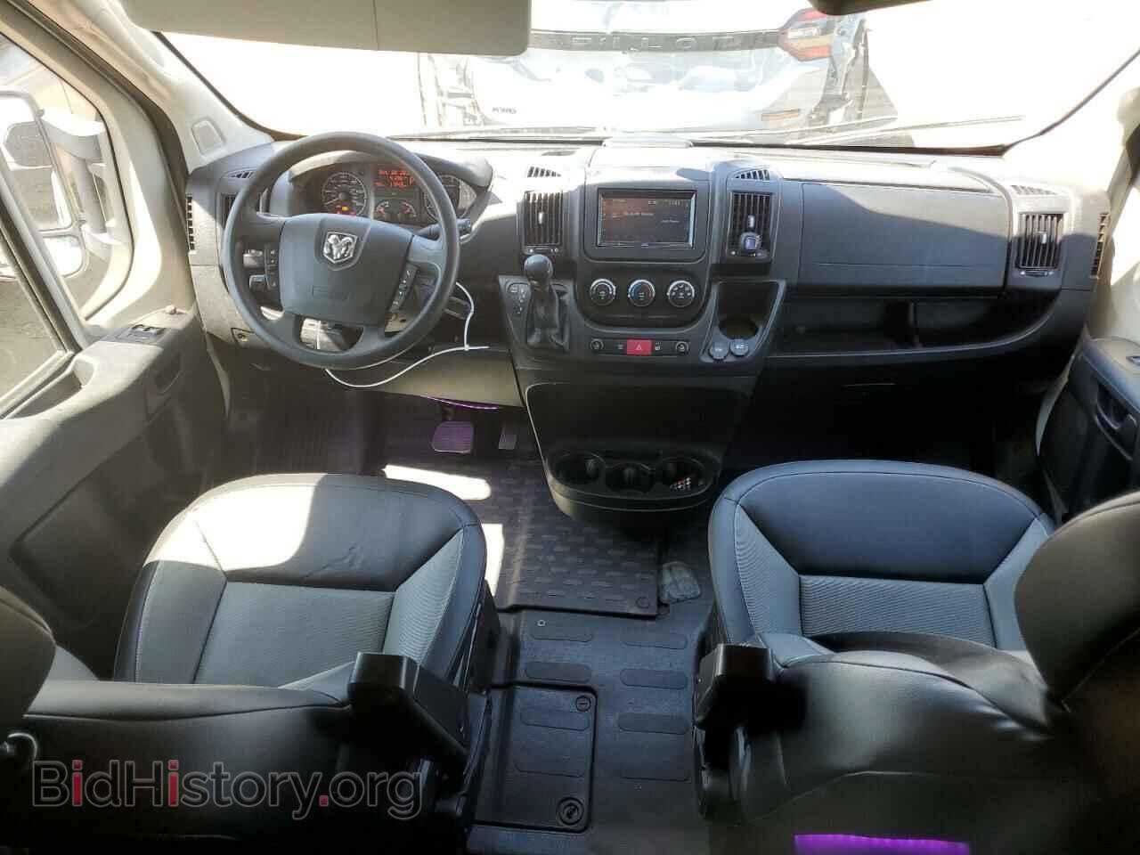 2018 RAM All Models - VIN: 3C6URVHGXJE160330 - Фото 8