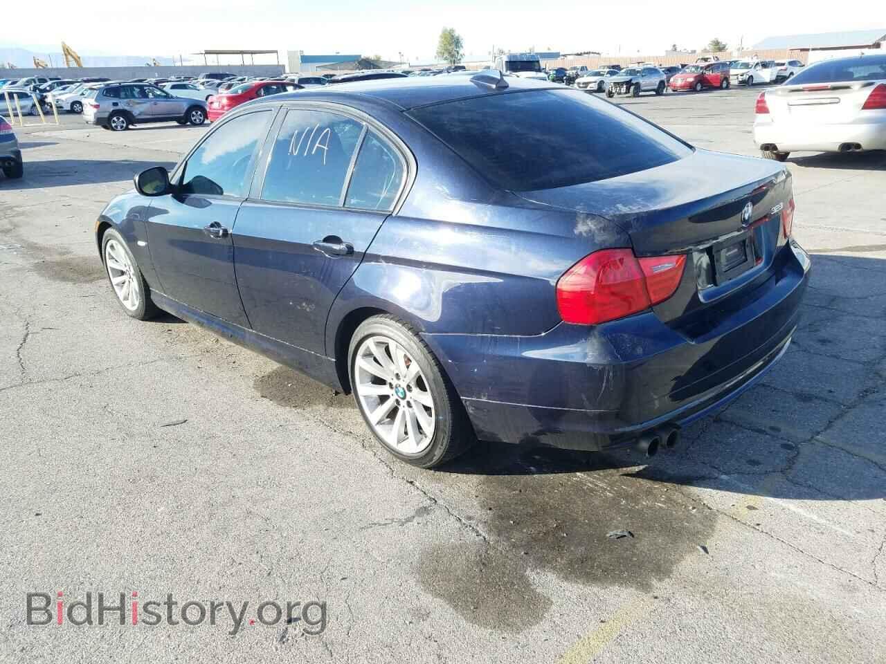 2009 BMW 3 SERIES - VIN: WBAPH57579NL79825 - Фото 3