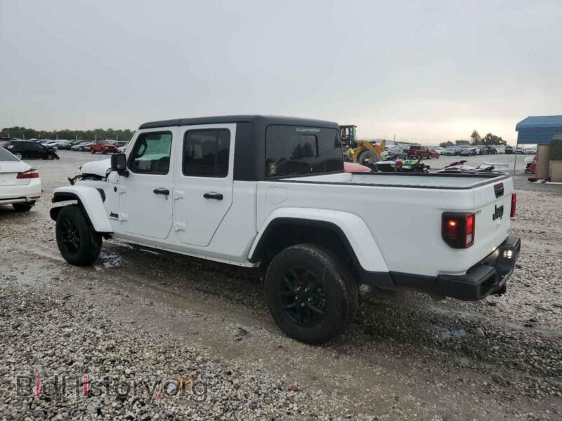 2021 Jeep GLADIATOR (VIN 1C6HJTAG5ML616964) — photo 2 of 12