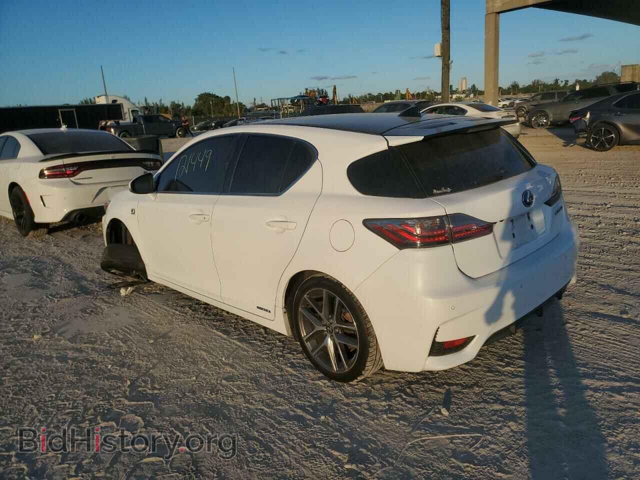 2014 LEXUS CT 200 - VIN: JTHKD5BH5E2187663 - Photo 2