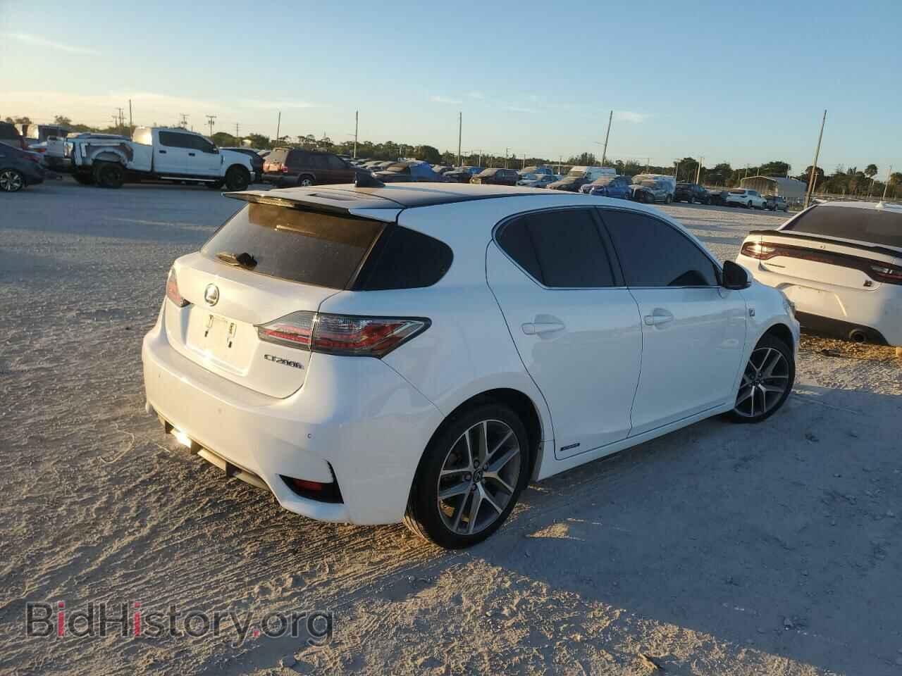 2014 LEXUS CT 200 - VIN: JTHKD5BH5E2187663 - Photo 3