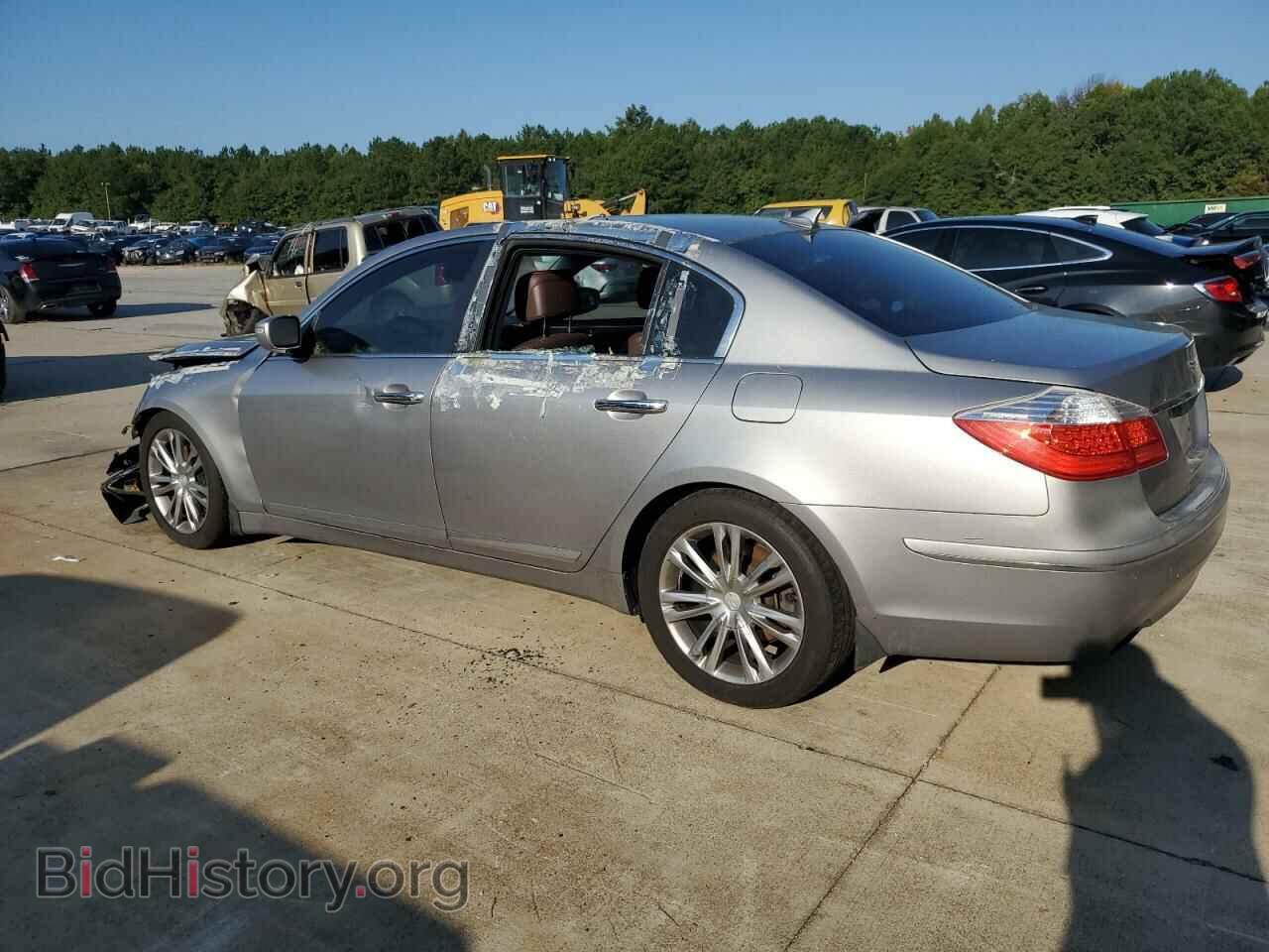 2011 HYUNDAI GENESIS - VIN: KMHGC4DFXBU140740 - Фото 2