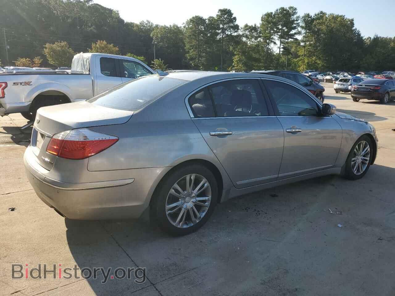 2011 HYUNDAI GENESIS - VIN: KMHGC4DFXBU140740 - Фото 3