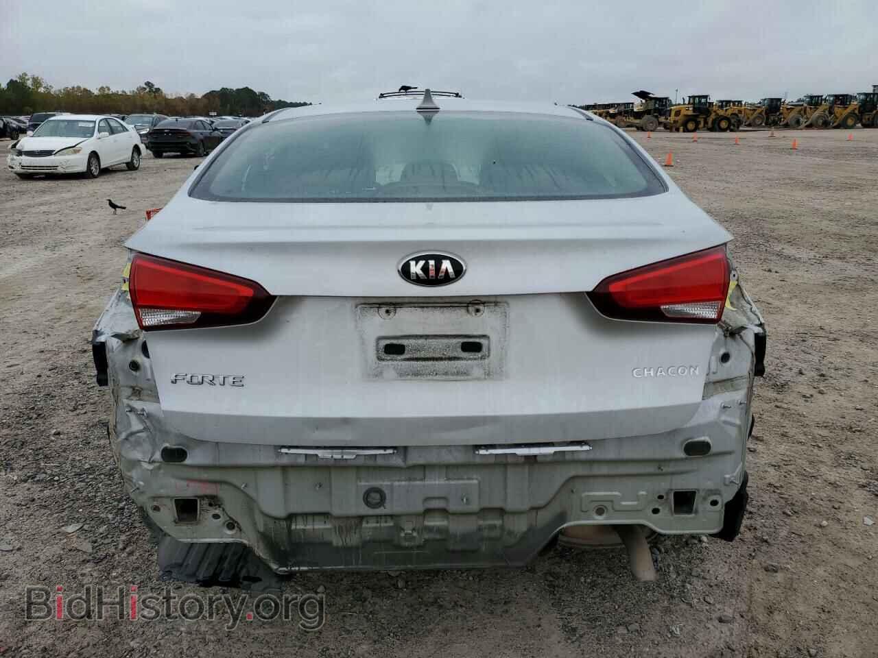 2017 KIA FORTE - VIN: 3KPFK4A72HE137368 - Фото 6
