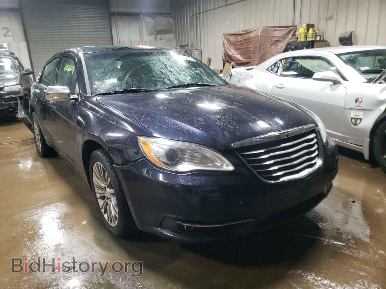 Photo 1C3BC2FB2BN504032 - CHRYSLER 200 2011