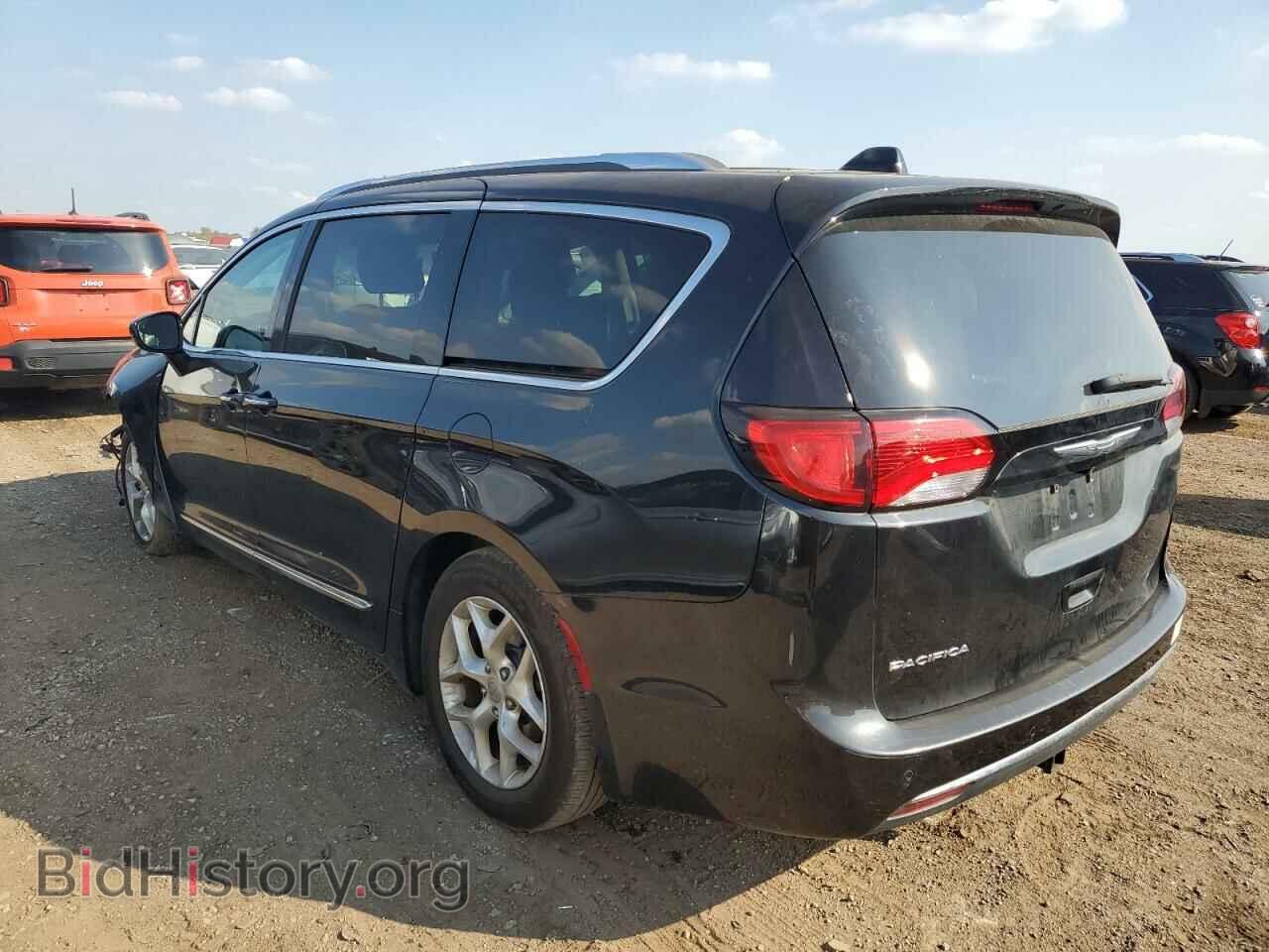 2017 CHRYSLER PACIFICA - VIN: 2C4RC1EG4HR560292 - Photo 2