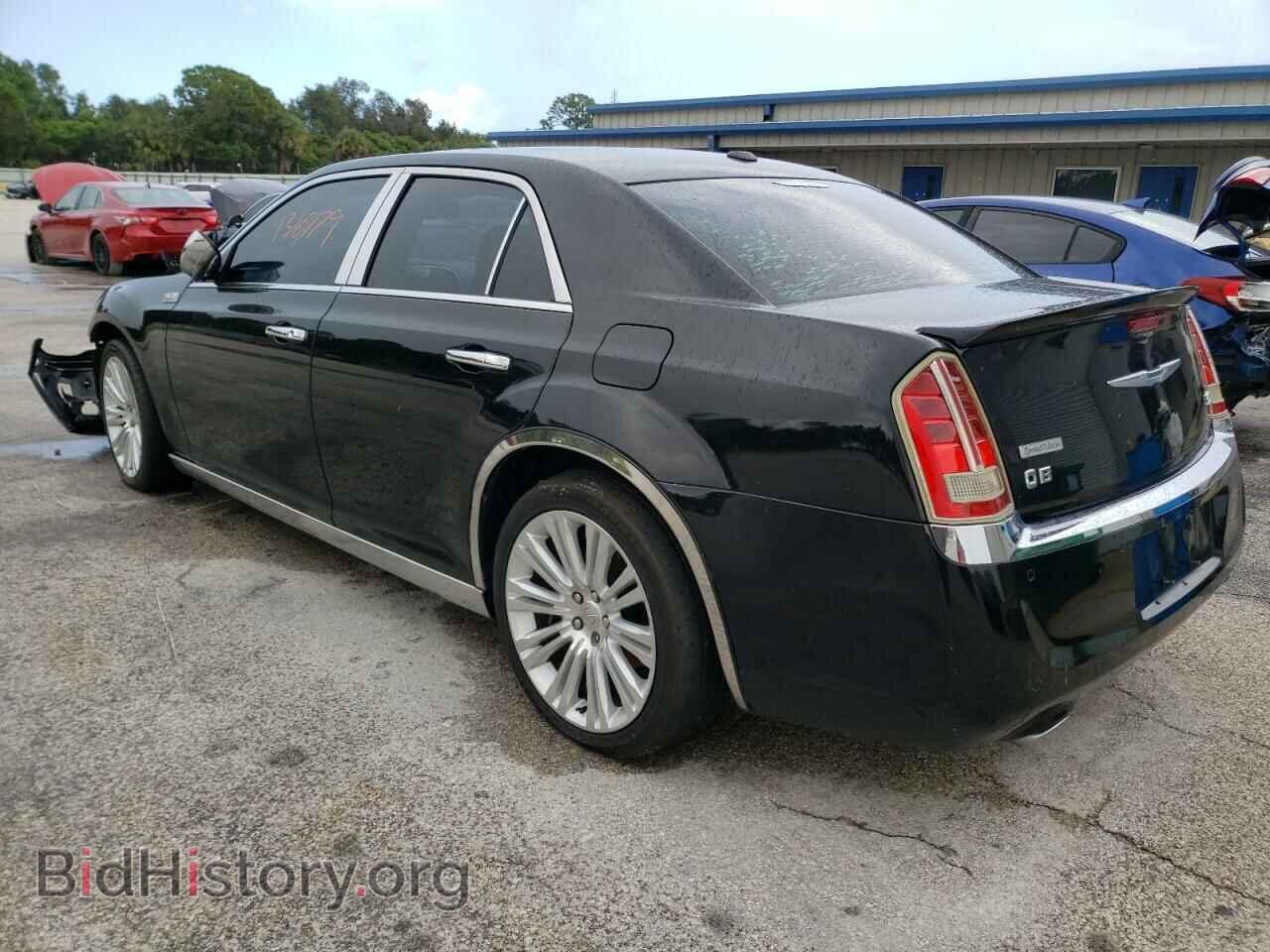 2013 CHRYSLER 300 - VIN: 2C3CCAET3DH514976 - Фото 2
