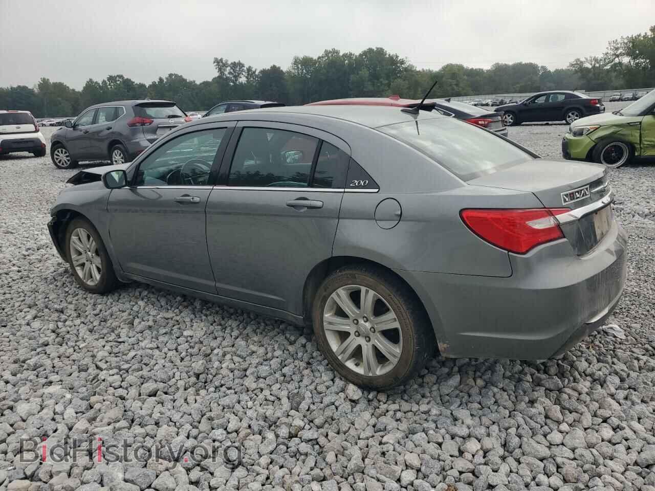 2011 CHRYSLER 200 - VIN: 1C3BC1FB3BN589991 - Фото 2