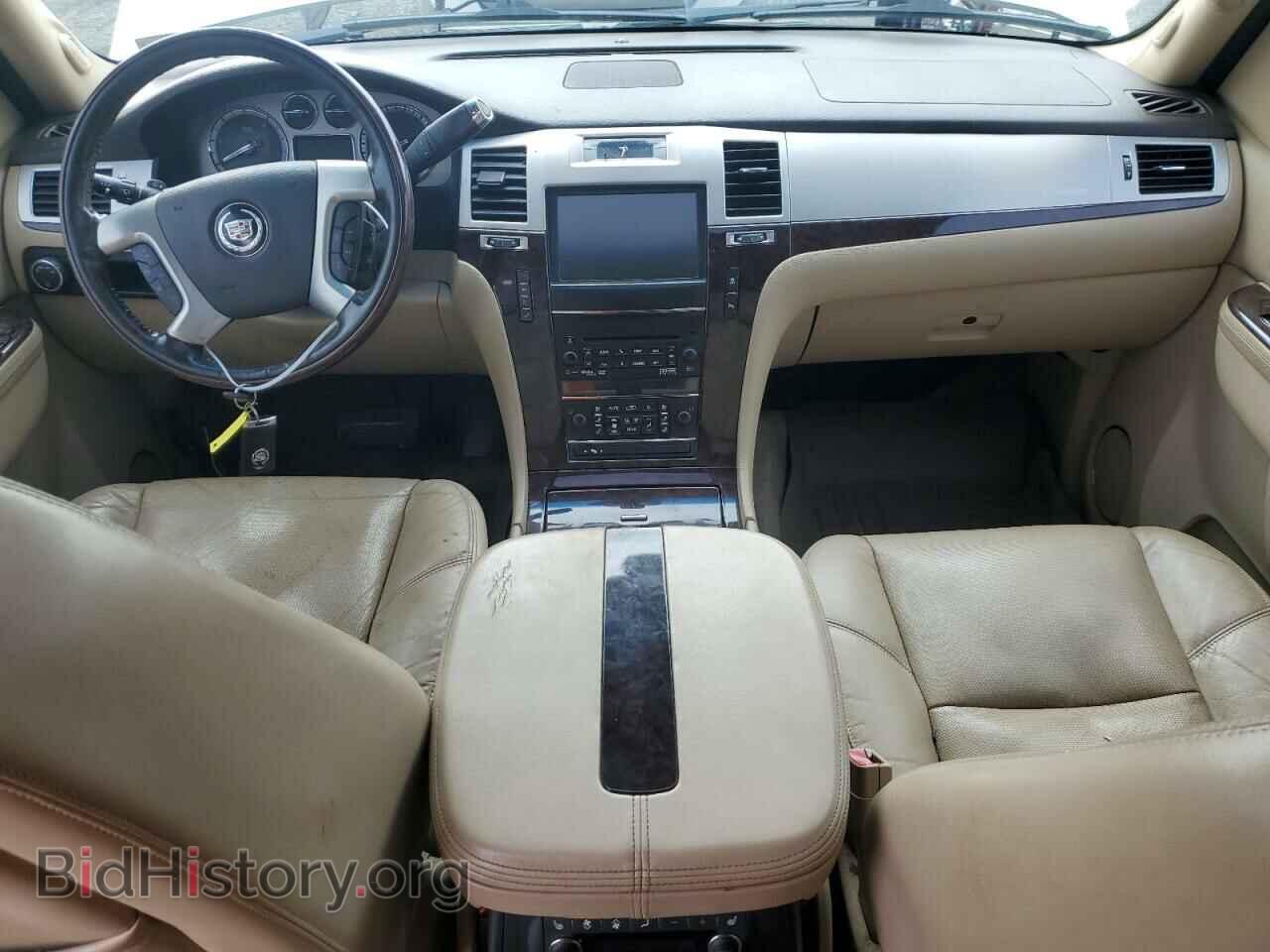 2011 CADILLAC ESCALADE - VIN: 1GYS4HEF5BR174700 - Фото 8