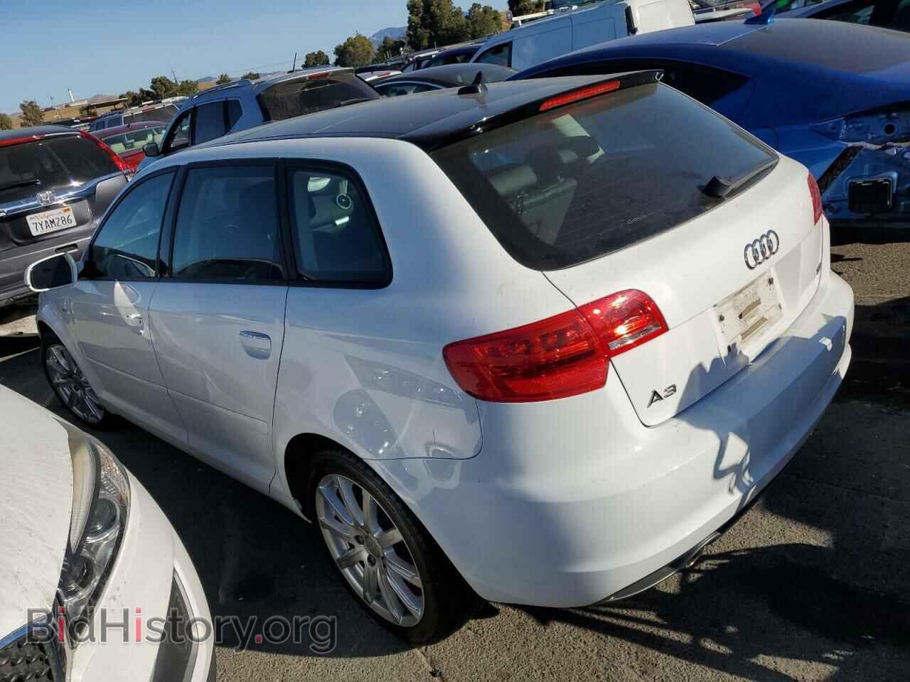 2011 AUDI A3 - VIN: WAUKJAFM6BA137119 - Фото 2