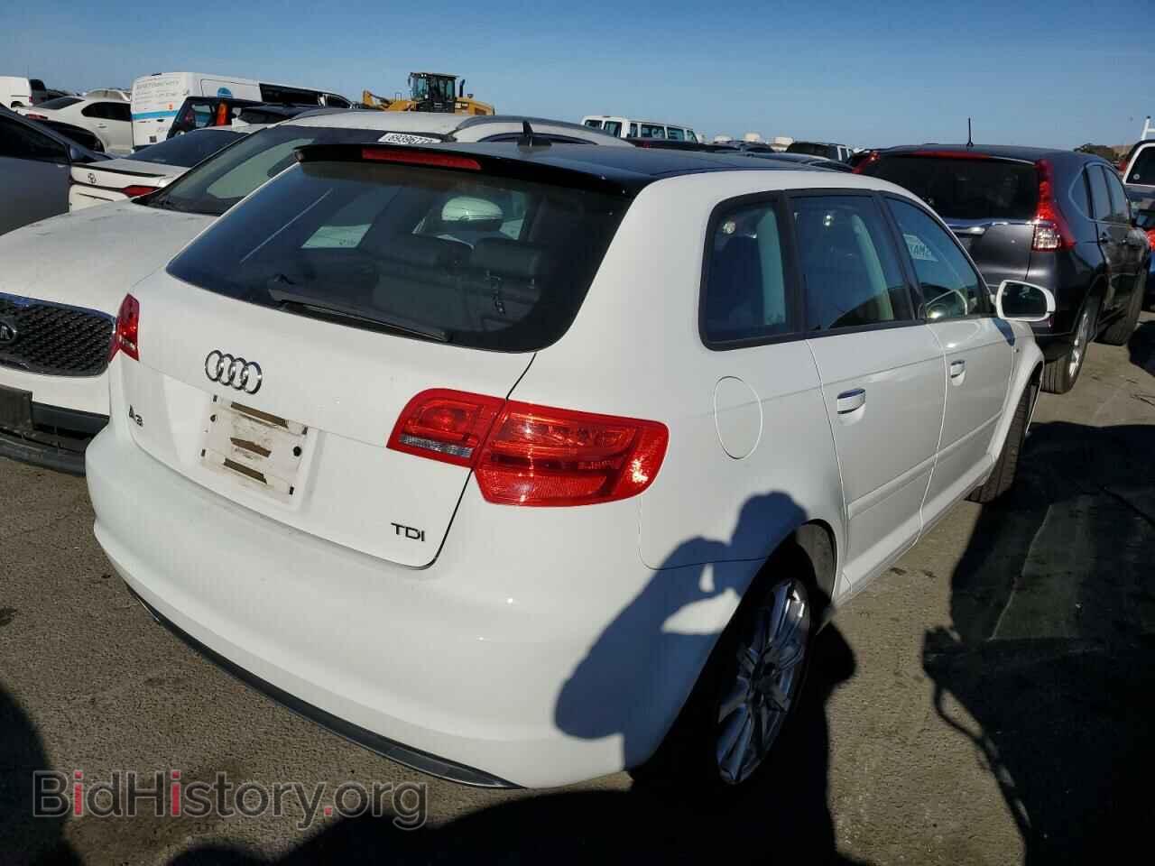 2011 AUDI A3 - VIN: WAUKJAFM6BA137119 - Фото 3